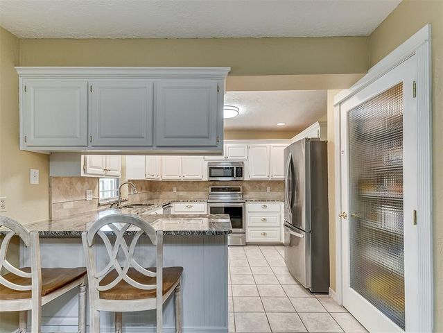 1513 E Main Street, Moore, OK 73160