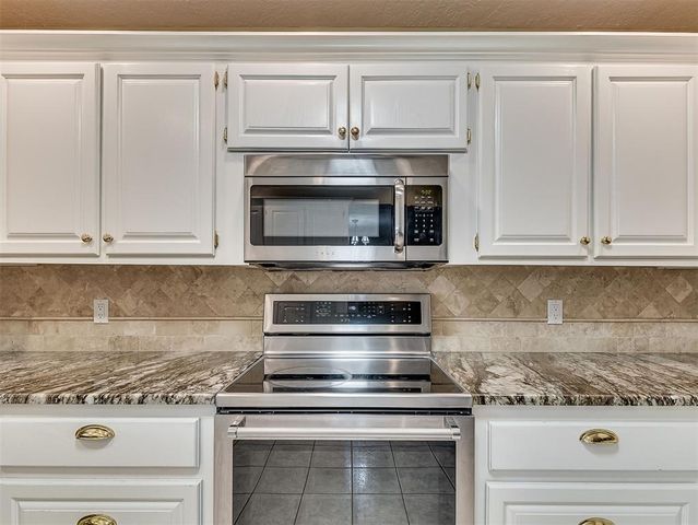 1513 E Main Street, Moore, OK 73160