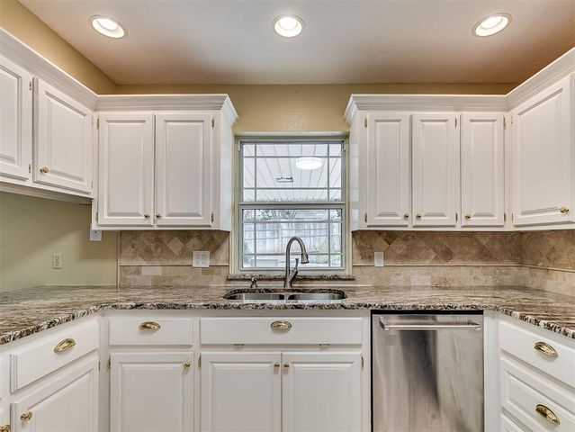1513 E Main Street, Moore, OK 73160