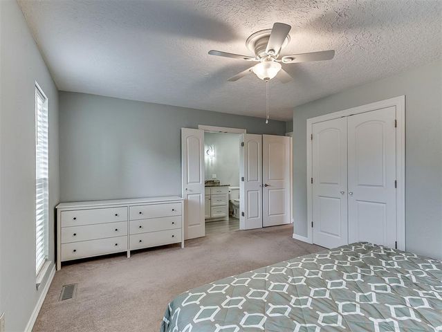 1513 E Main Street, Moore, OK 73160