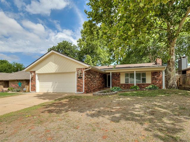 1513 E Main Street, Moore, OK 73160