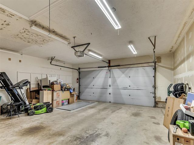 1513 E Main Street, Moore, OK 73160