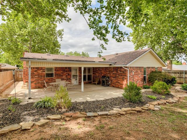 1513 E Main Street, Moore, OK 73160
