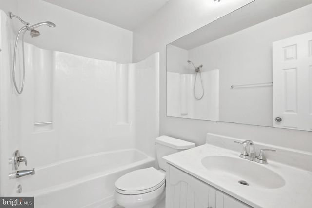 10851 OAK GREEN CT, Burke, VA 22015