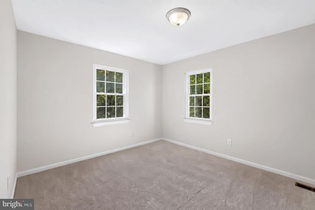 10851 OAK GREEN CT, Burke, VA 22015