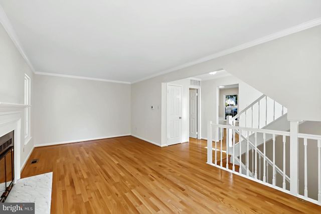 10851 OAK GREEN CT, Burke, VA 22015