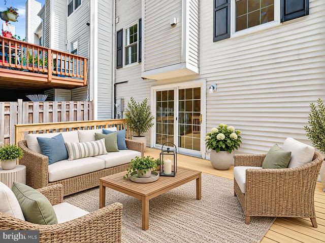 10851 OAK GREEN CT, Burke, VA 22015
