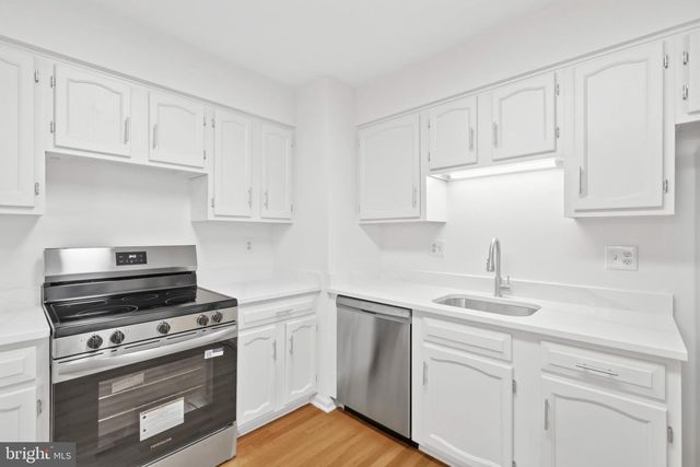 10851 OAK GREEN CT, Burke, VA 22015