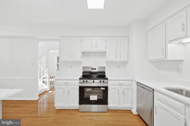 10851 OAK GREEN CT, Burke, VA 22015