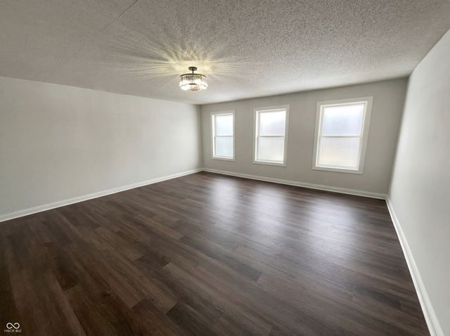 9445 Treyburn Lakes Drive, Indianapolis, IN 46229