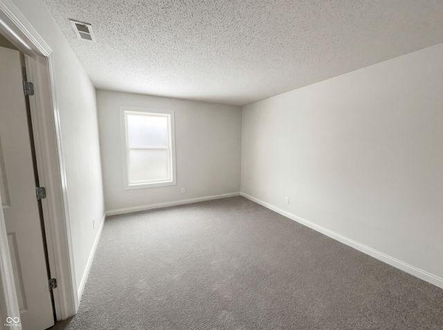 9445 Treyburn Lakes Drive, Indianapolis, IN 46229