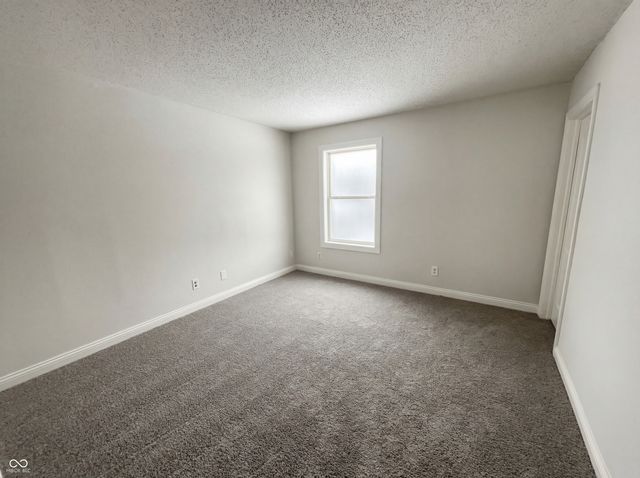 9445 Treyburn Lakes Drive, Indianapolis, IN 46229