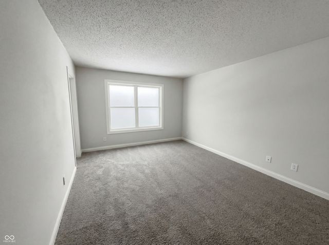 9445 Treyburn Lakes Drive, Indianapolis, IN 46229