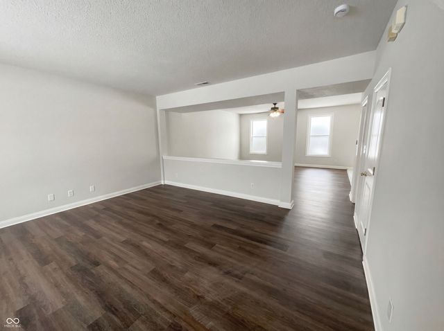 9445 Treyburn Lakes Drive, Indianapolis, IN 46229