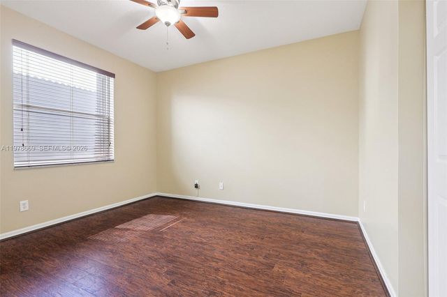 2142 NW 77th Ter, Pembroke Pines, FL 33024