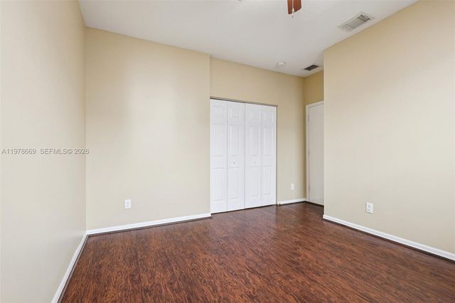 2142 NW 77th Ter, Pembroke Pines, FL 33024