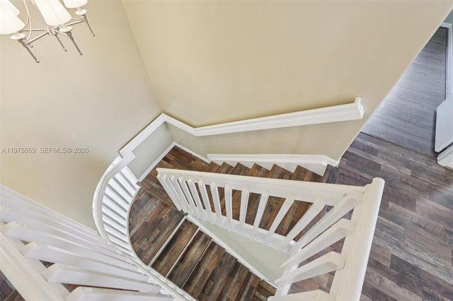 2142 NW 77th Ter, Pembroke Pines, FL 33024