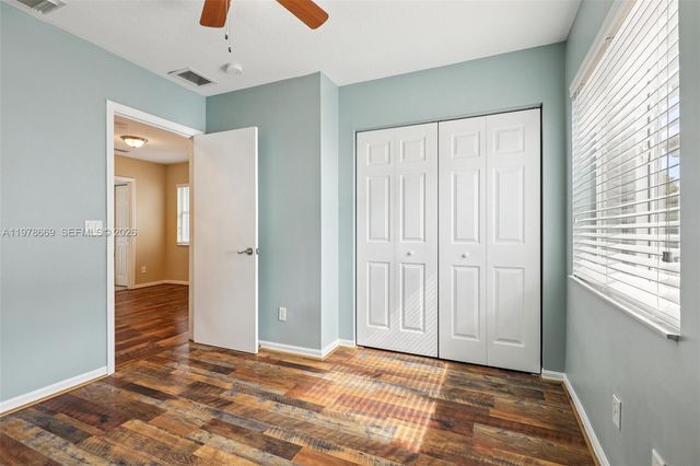 2142 NW 77th Ter, Pembroke Pines, FL 33024