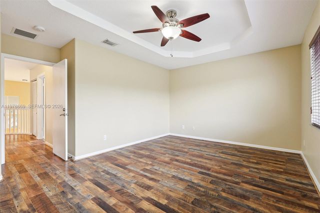 2142 NW 77th Ter, Pembroke Pines, FL 33024