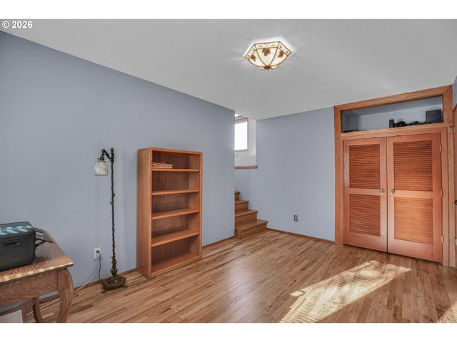 4892 Se FIELDCREST Dr, Milwaukie, OR 97222