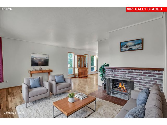 4892 Se FIELDCREST Dr, Milwaukie, OR 97222