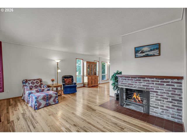 4892 Se FIELDCREST Dr, Milwaukie, OR 97222