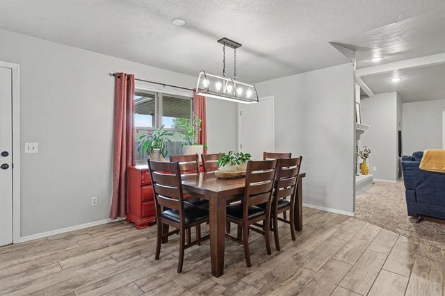 319 W Bass Avenue, Yukon, OK 73099