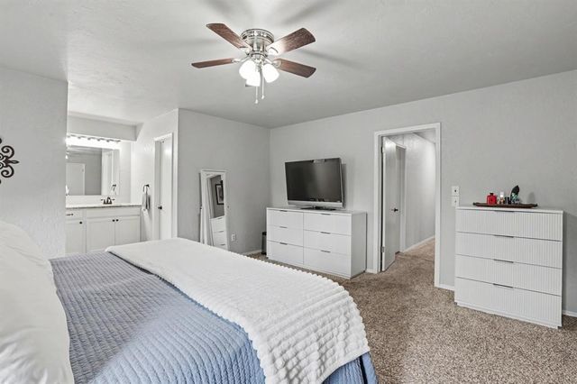 319 W Bass Avenue, Yukon, OK 73099