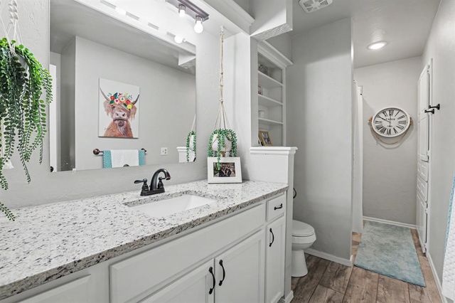 319 W Bass Avenue, Yukon, OK 73099