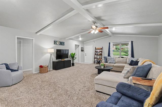319 W Bass Avenue, Yukon, OK 73099