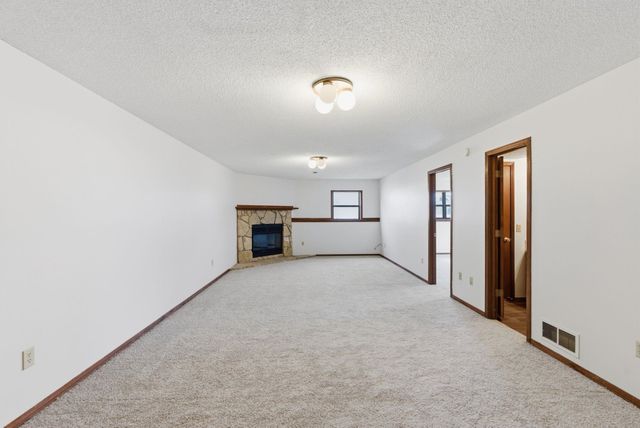 718 N Sumac Rd, Derby, KS 67037