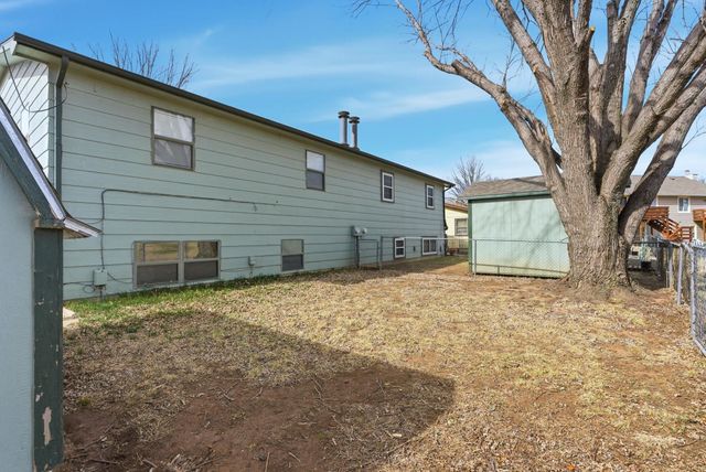 718 N Sumac Rd, Derby, KS 67037