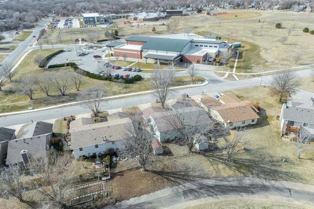 718 N Sumac Rd, Derby, KS 67037