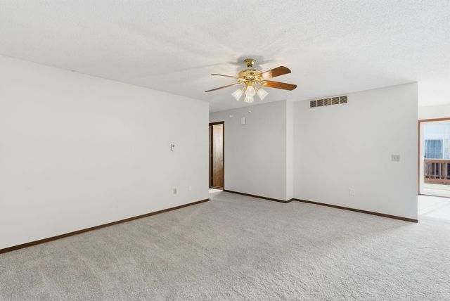 718 N Sumac Rd, Derby, KS 67037