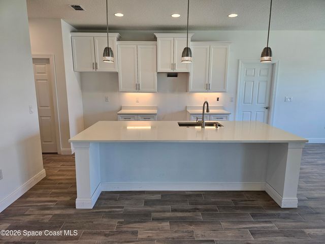 571 Fondulac Street SW, Palm Bay, FL 32908