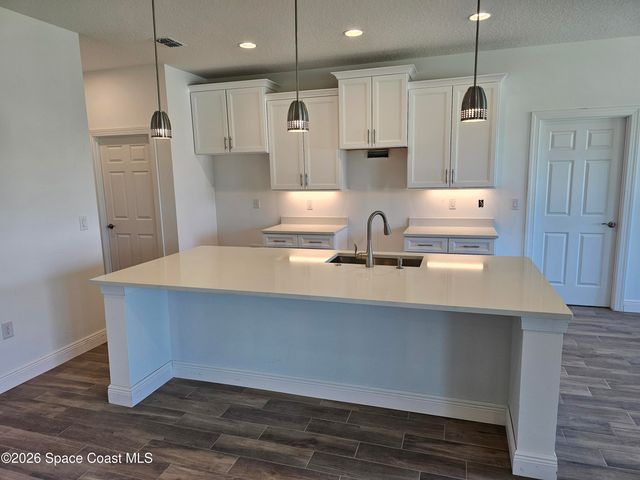 571 Fondulac Street SW, Palm Bay, FL 32908