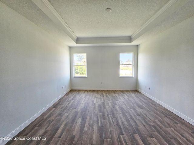 571 Fondulac Street SW, Palm Bay, FL 32908