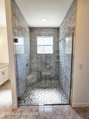 571 Fondulac Street SW, Palm Bay, FL 32908