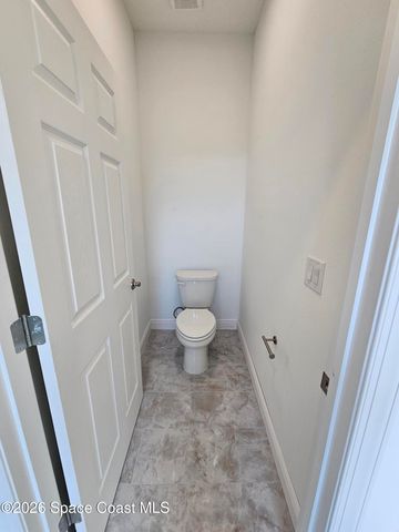 571 Fondulac Street SW, Palm Bay, FL 32908