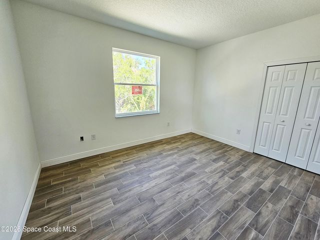 571 Fondulac Street SW, Palm Bay, FL 32908