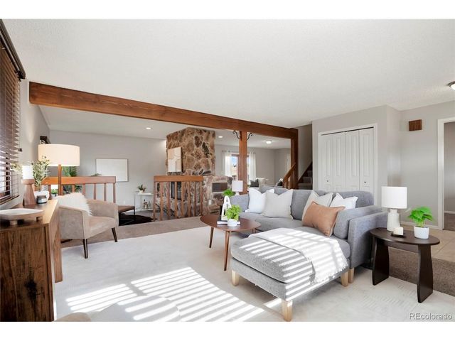 8299 Lakeview Dr, Parker, CO 80134