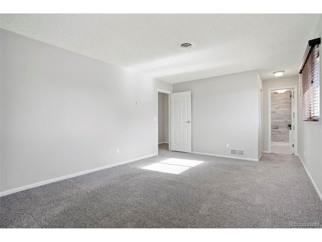 8299 Lakeview Dr, Parker, CO 80134