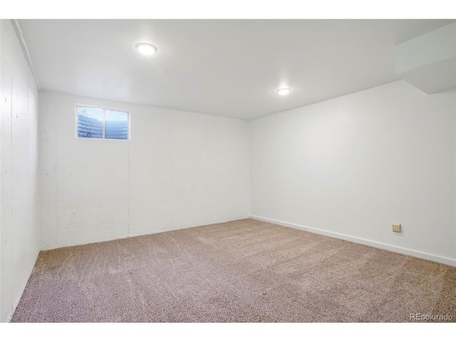 8299 Lakeview Dr, Parker, CO 80134