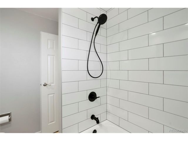 8299 Lakeview Dr, Parker, CO 80134