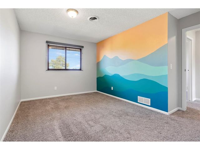 8299 Lakeview Dr, Parker, CO 80134