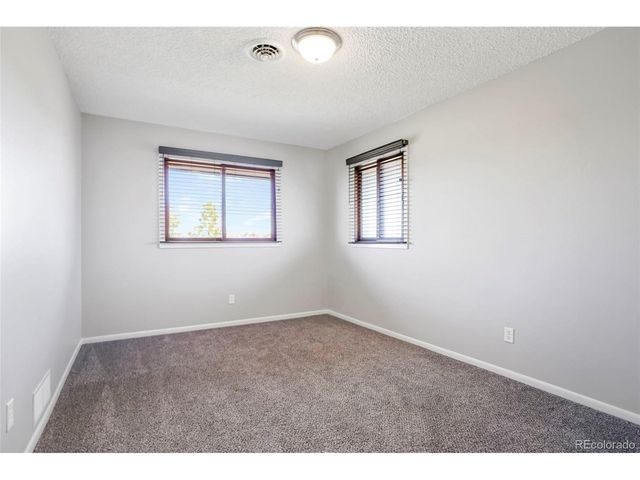 8299 Lakeview Dr, Parker, CO 80134