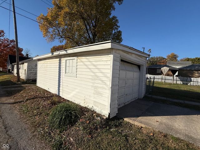 321 E Coal Street, Brazil, IN 47834