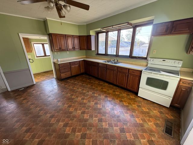 321 E Coal Street, Brazil, IN 47834