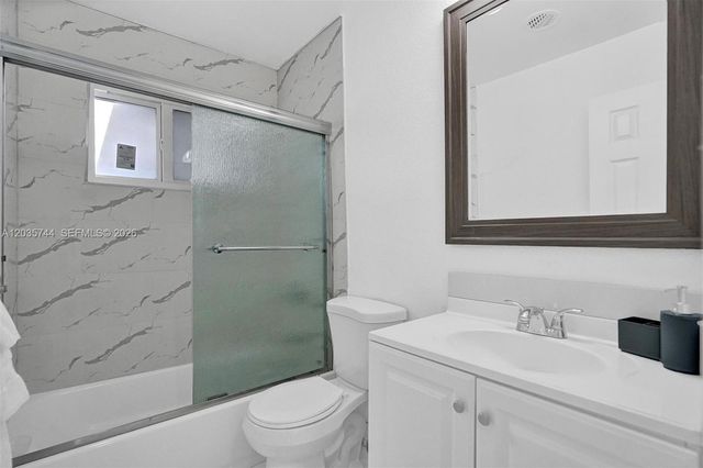 310 NE 162nd St, Miami, FL 33162