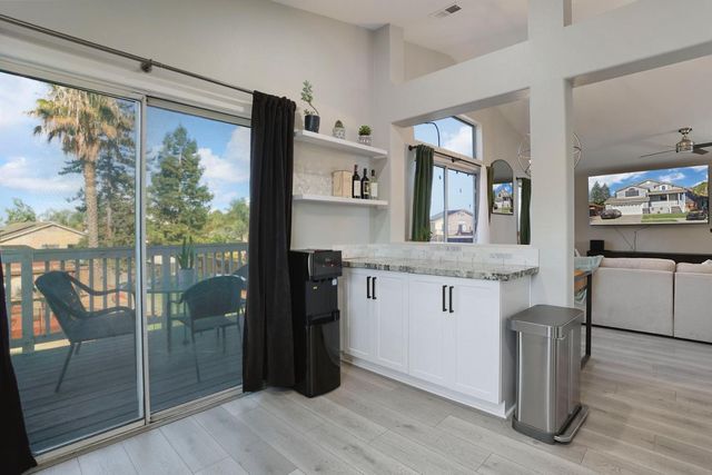 1143 Cherry Oak Ln, Manteca, CA 95336